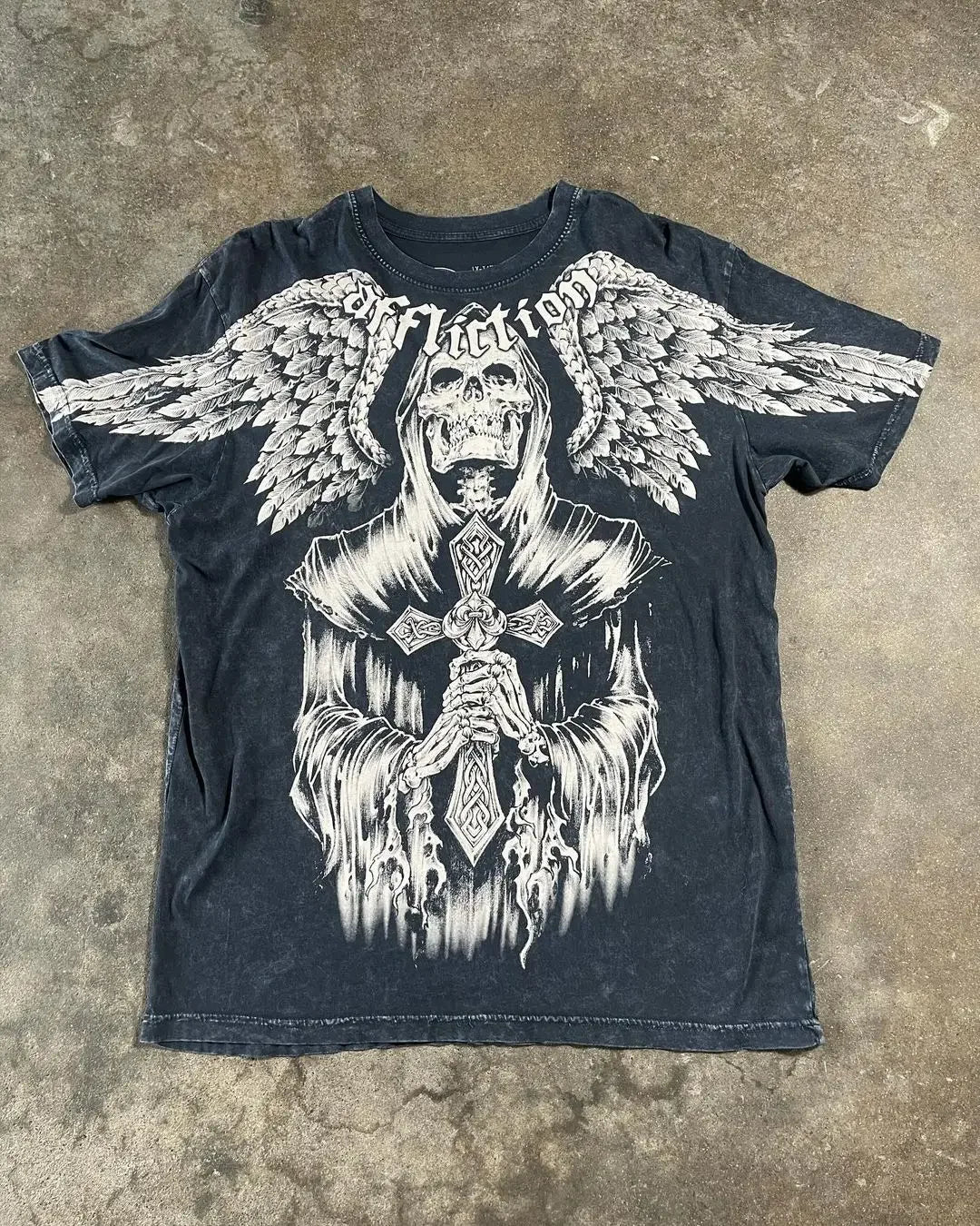 Affliction T shirt